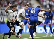 开云体育官网-欧洲联赛冠军之争激烈展开