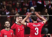 开云平台-关于欧国联联赛轮局望尘莫及，球队成绩摇摇欲坠的信息