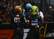 开云体育下载-包含红牛车队碾压梅赛德斯，维斯塔潘状态火热的词条