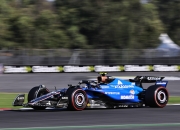 开云体育下载-包含红牛车队力克法拉利，汉密尔顿统治全场的词条