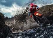 开云官方app入口-从底特律到北京，当世界杯焦点战遇上篮球突围战—体育精神的双城记