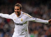 开云下载-加维状态火热点燃西班牙中场，加拿大强压委内瑞拉展现北美崛起