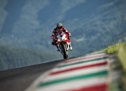 开云足球直播-赛道上的王权之争，汉密尔顿状态火热，梅赛德斯鏖战阿斯顿马丁