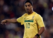 开云体育-绿茵场上的碾压与乒乓台前的传奇，法国队与马龙的双重奏