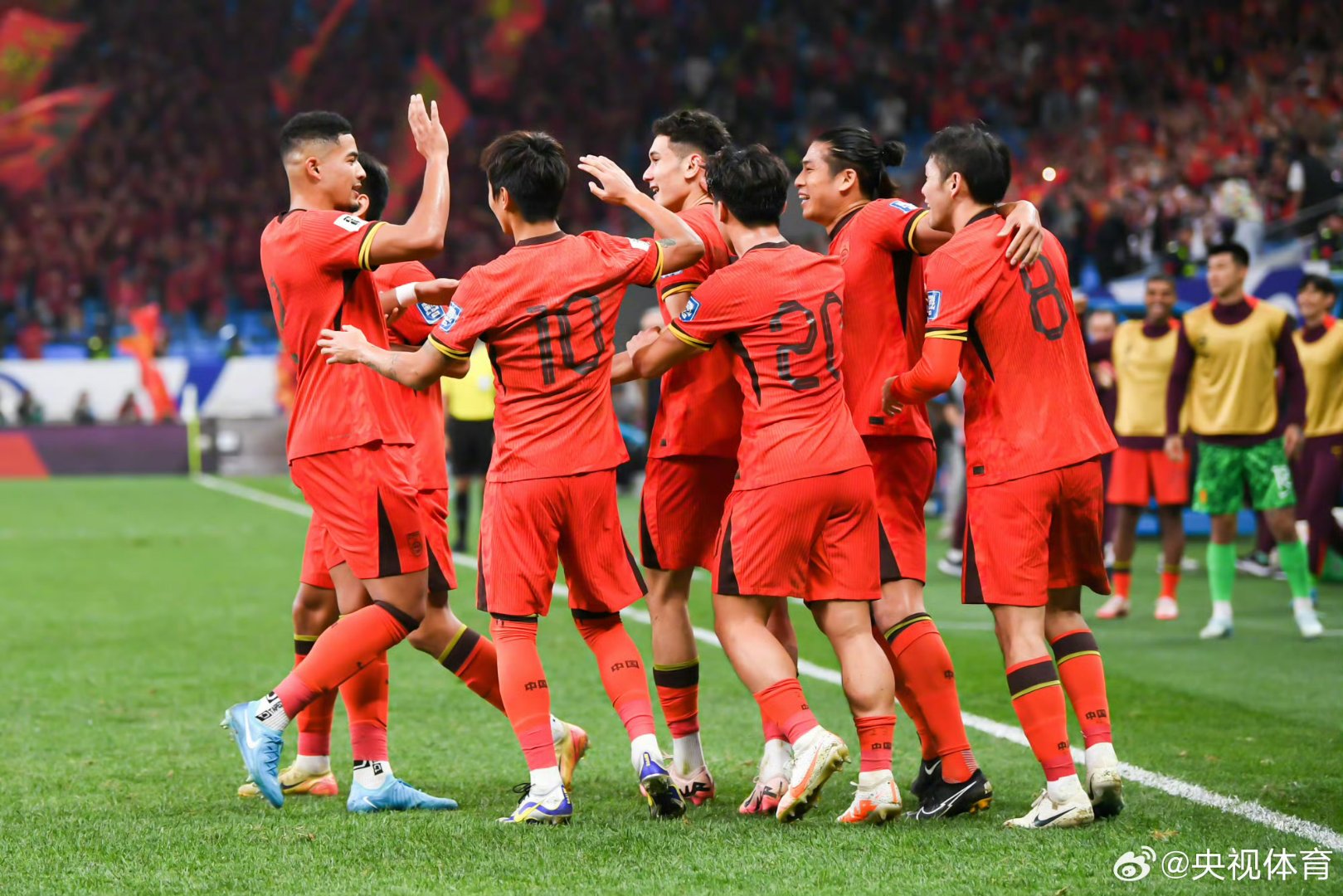 中国职业足球联赛呈现精彩一面 中国职业足球联赛呈现精彩一面