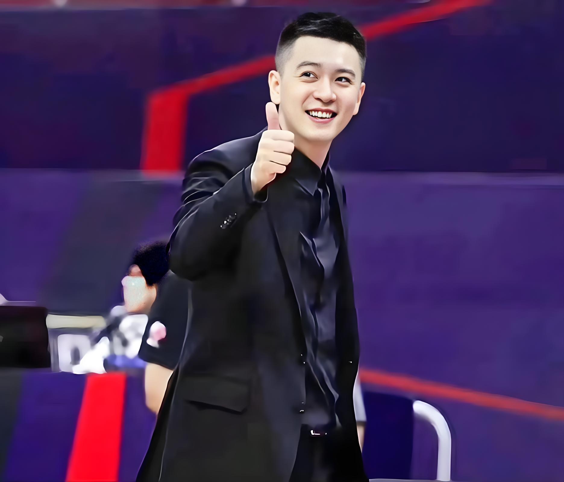 中国篮球联赛赛季进入最后阶段，胜负悬念