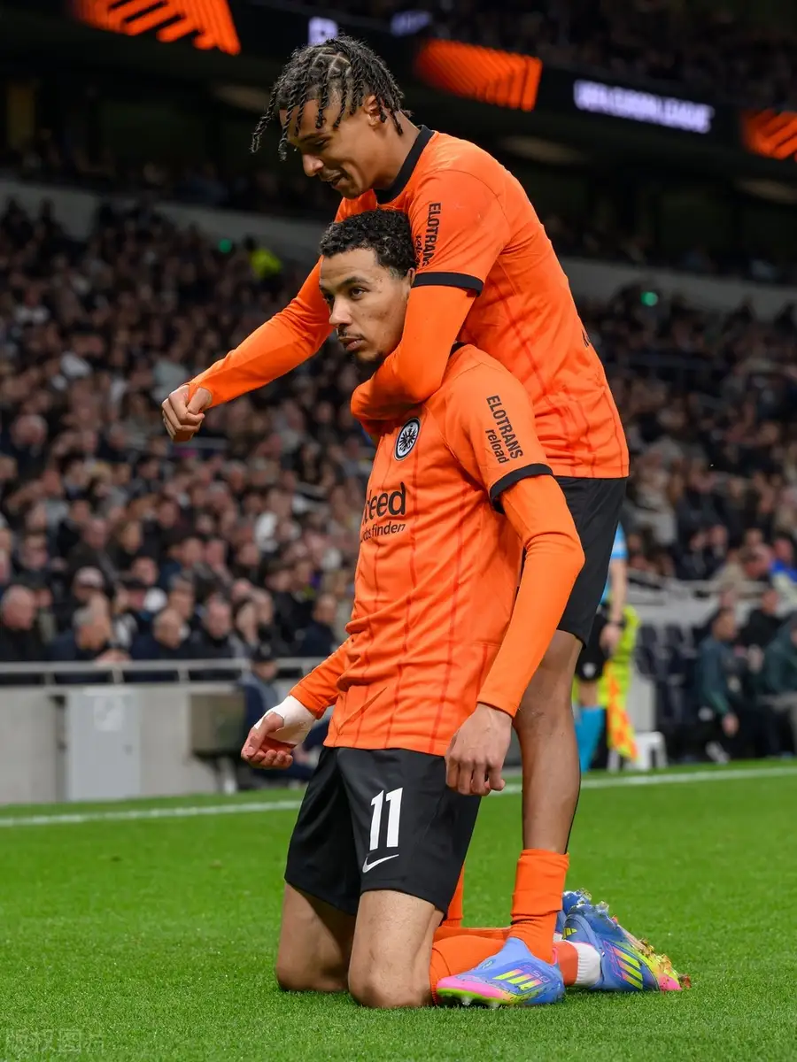 关于欧国联联赛轮局望尘莫及，球队成绩摇摇欲坠的信息