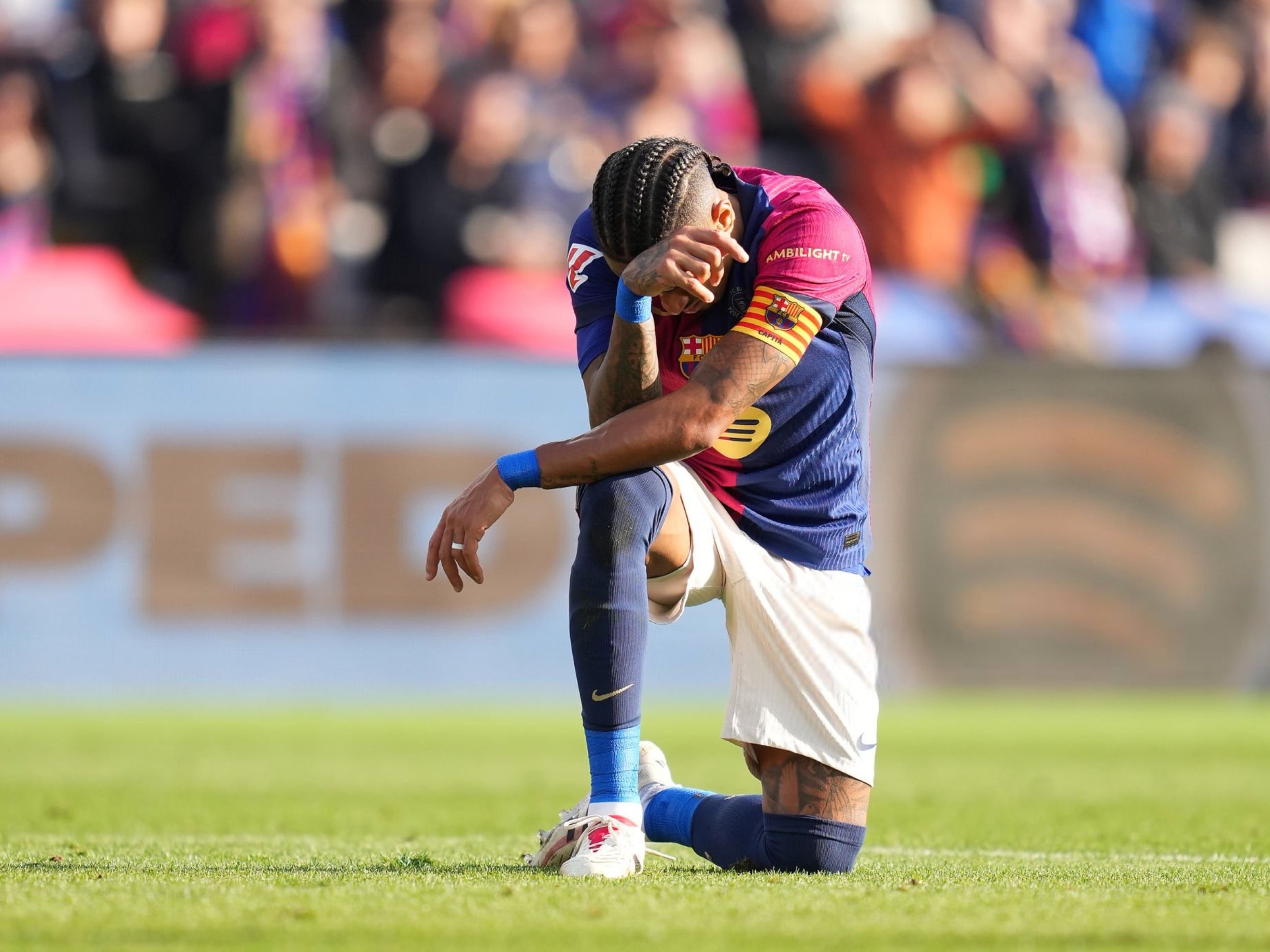 包含帕尔马vs罗马：争夺胜利的激烈对抗的词条