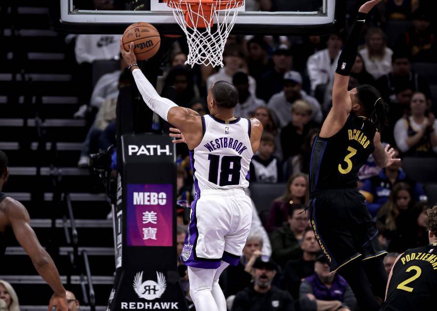 步行者逆转骑士，德罗赞关键制胜