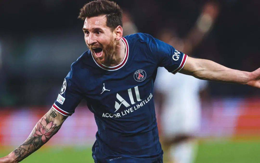 里昂队主教练因争议事件被禁赛