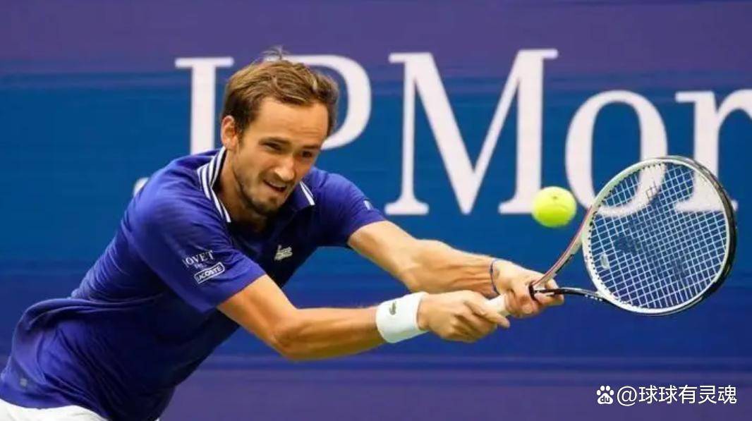 包含英国网球队强势美国网球队，梅德韦杰夫打破历史纪录的词条