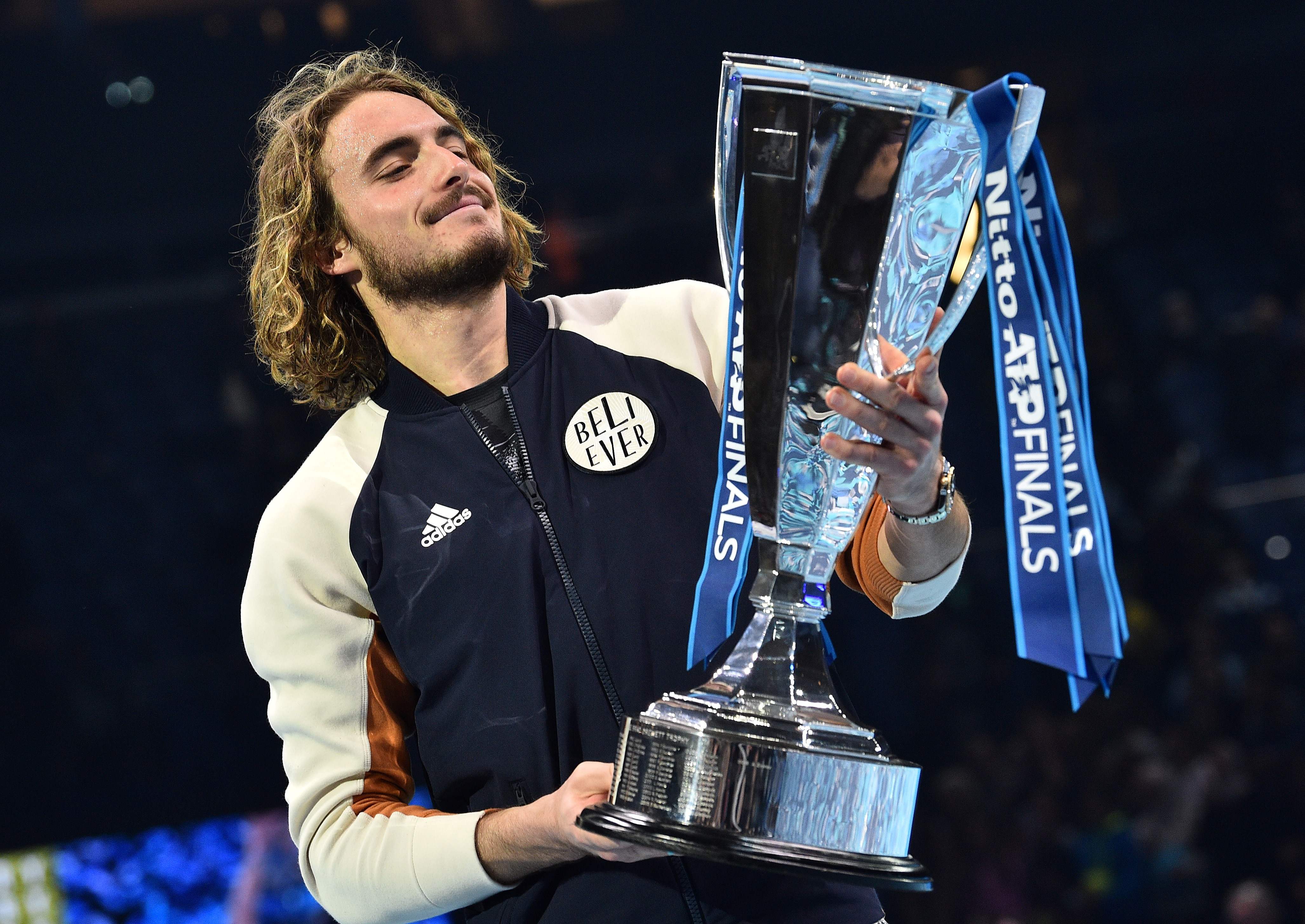 关于英国网球队爆冷西班牙网球队,西西帕斯爆发神勇的信息 关于英国网球队爆冷西班牙网球队,西西帕斯爆发神勇的信息