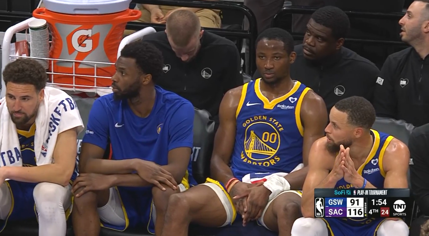 联合篮球联赛：温哥华队惨败，连续输球让球迷失望的简单介绍