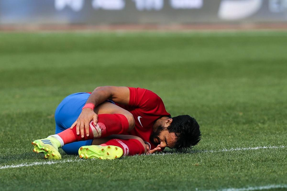 意外人员伤退，球队计谋受挫