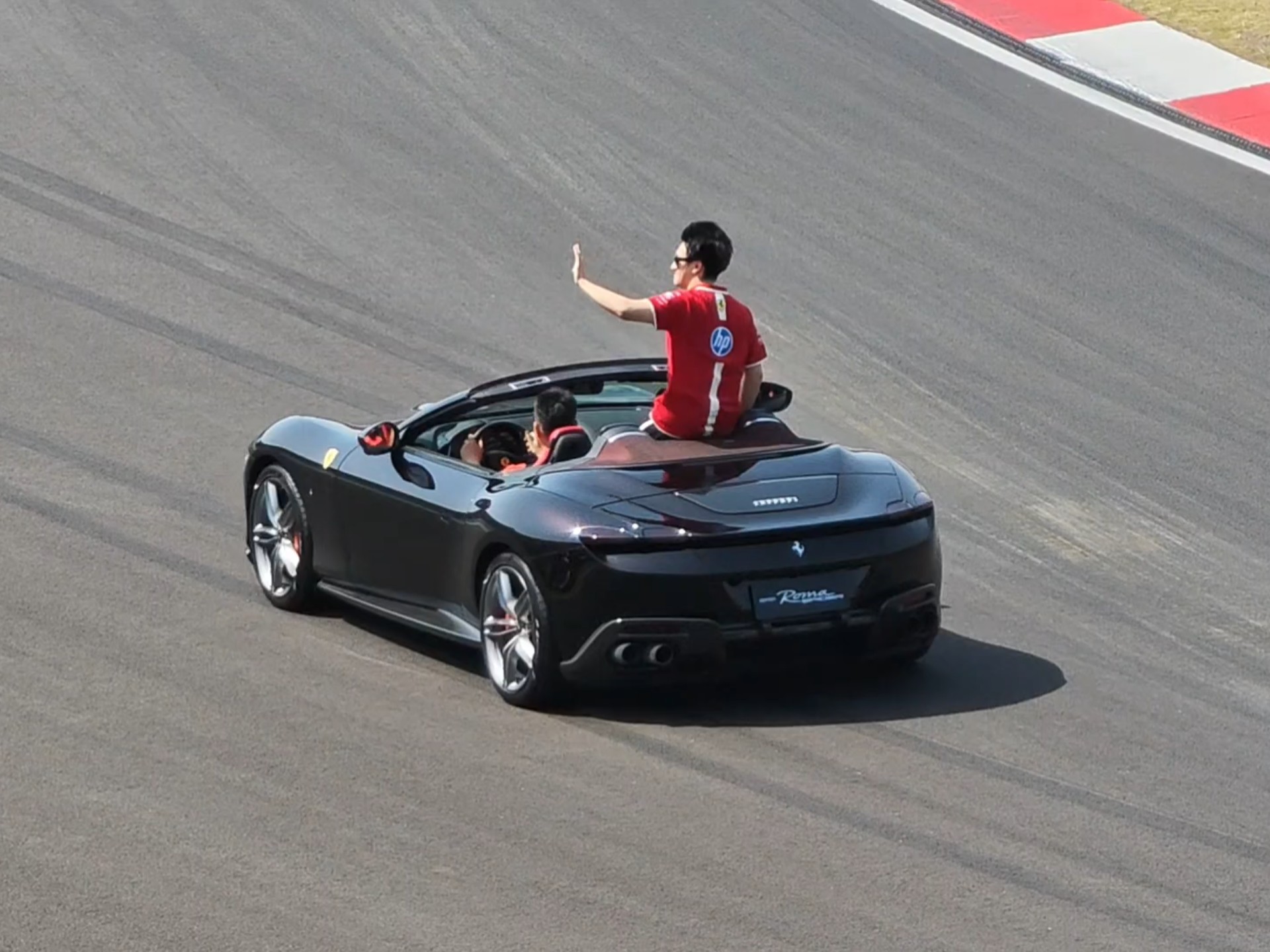 迈凯伦翻盘雷诺车队，周冠宇带队取胜的简单介绍