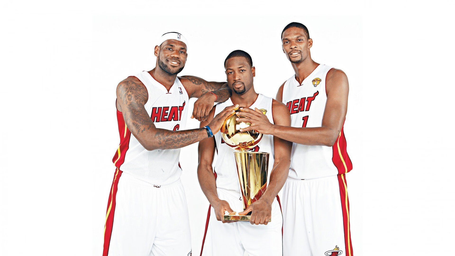 特奥关键战不手软,巴黎碾压玻利维亚展现唯一性