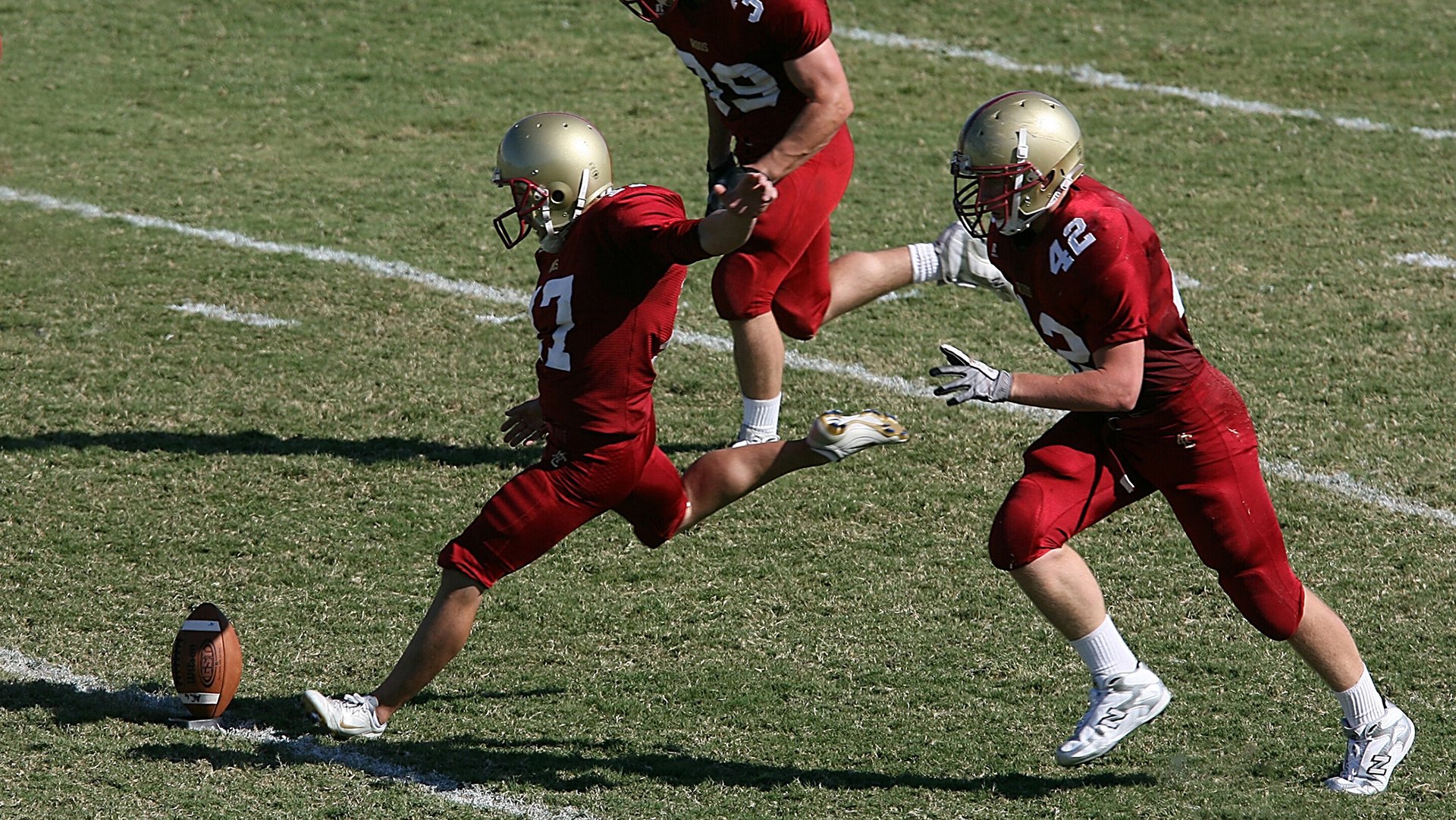 德布劳内关键进球定乾坤，加拿大血拼牙买加，赛场上的唯一性瞬间