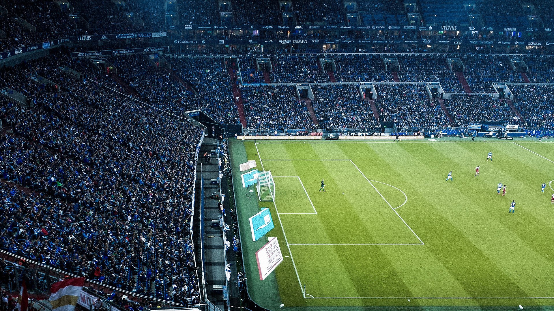 赛道与球场的双重奏,F1年度争冠焦点战与灰熊终结雄鹿的启示