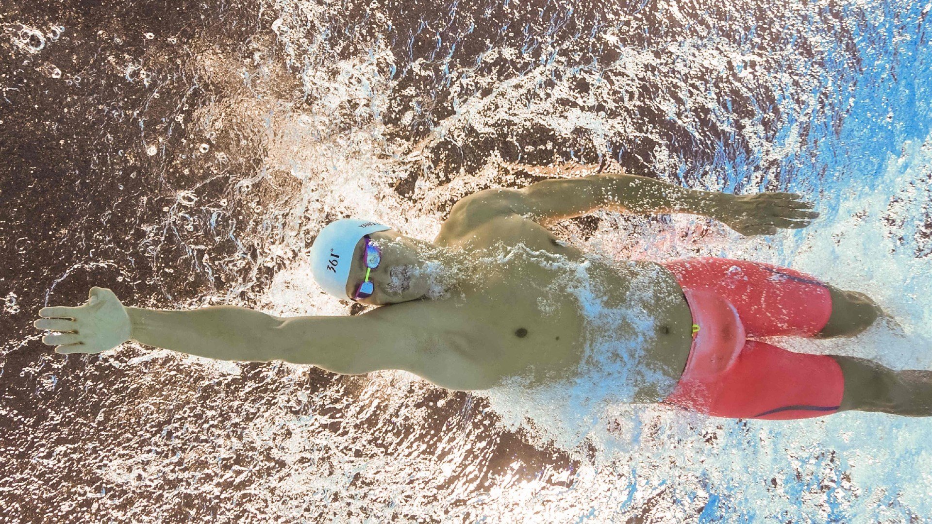 从巴黎红土到戴维斯杯绿场，梅德韦杰夫的双重奏与网球的无限可能